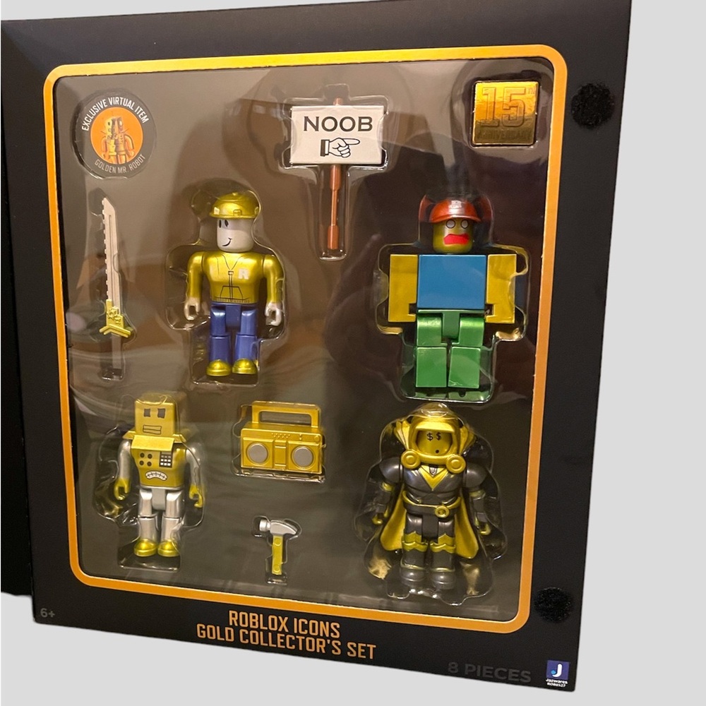 Roblox Icons Gold Collector’s Set 15th Anniversary, virtual item code
